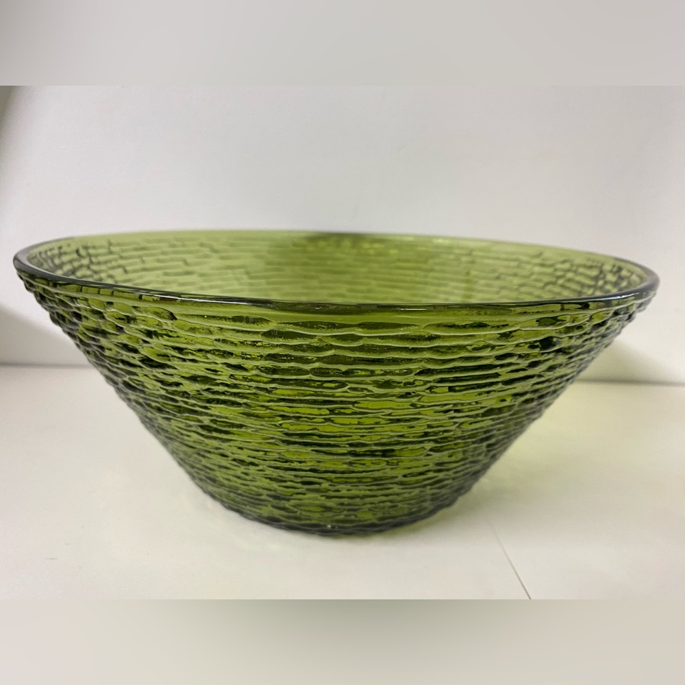 Vintage Anchor Hocking Soreno serving bowl